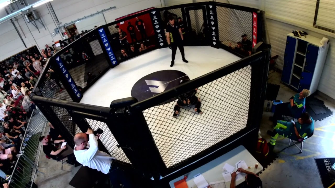 Ines Boulabarj vs Zoé De Petter