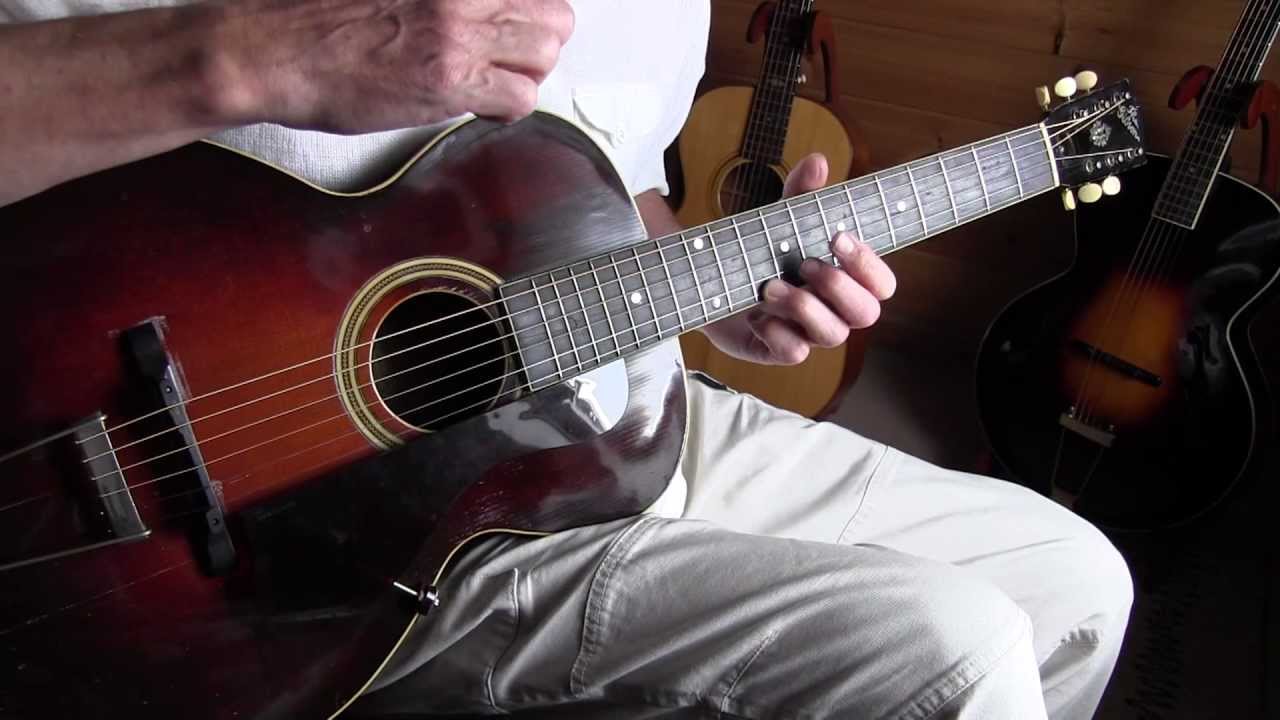 Fingerpicking Blues on a 1925 Gibson L3 archtop guitar