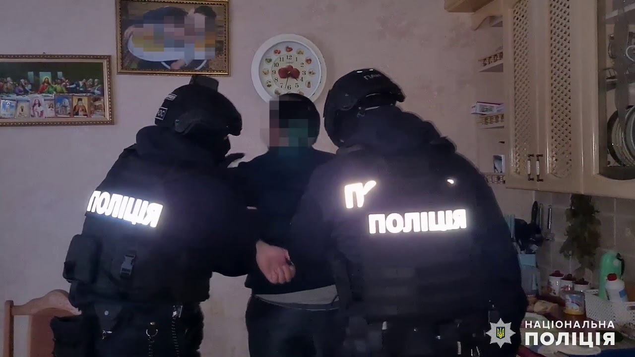 У Миколаєві поліцейські викрили двох аферисток на шахрайствах із обміном грошей