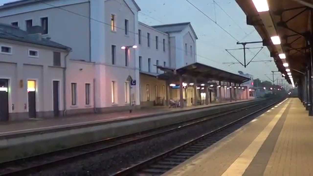 E-lok 152 048-5 DB mit g&uuml;terzug durchfahrt des Soester Bahnhofs
