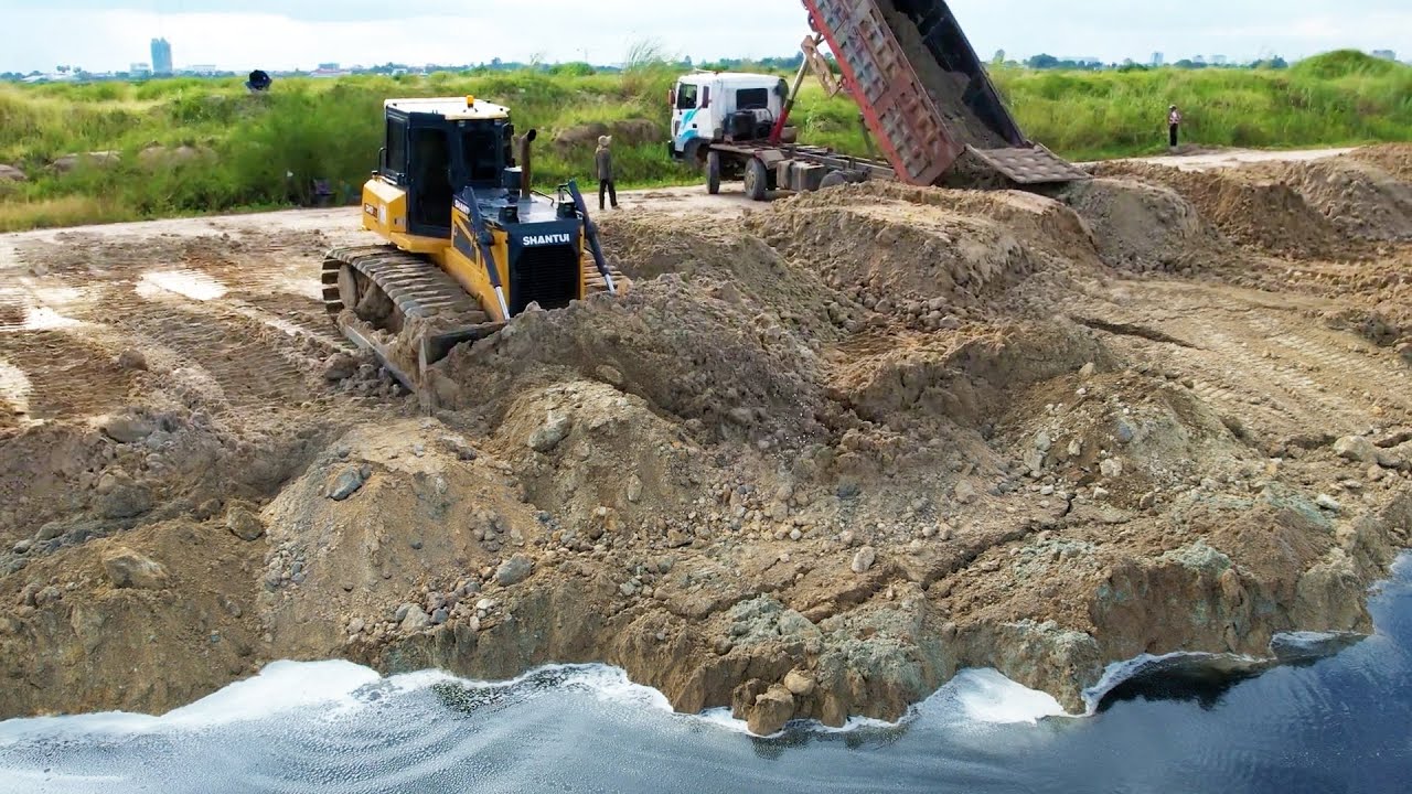 Might Blowing Power SHANTUI & KOMATSU DOZER Strong Bulldozers Move & Cuting Soil In Water