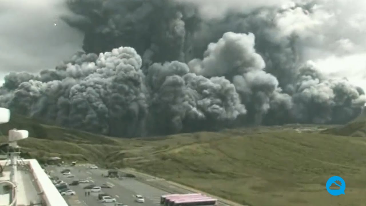Spectacular eruption of Mount Aso, Japan
