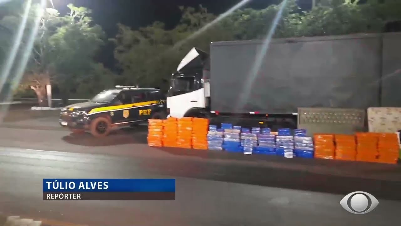 Dupla de paraguaios foram presos pela PRF em Gurupi,transportando mais de 900 quilos de maconha.