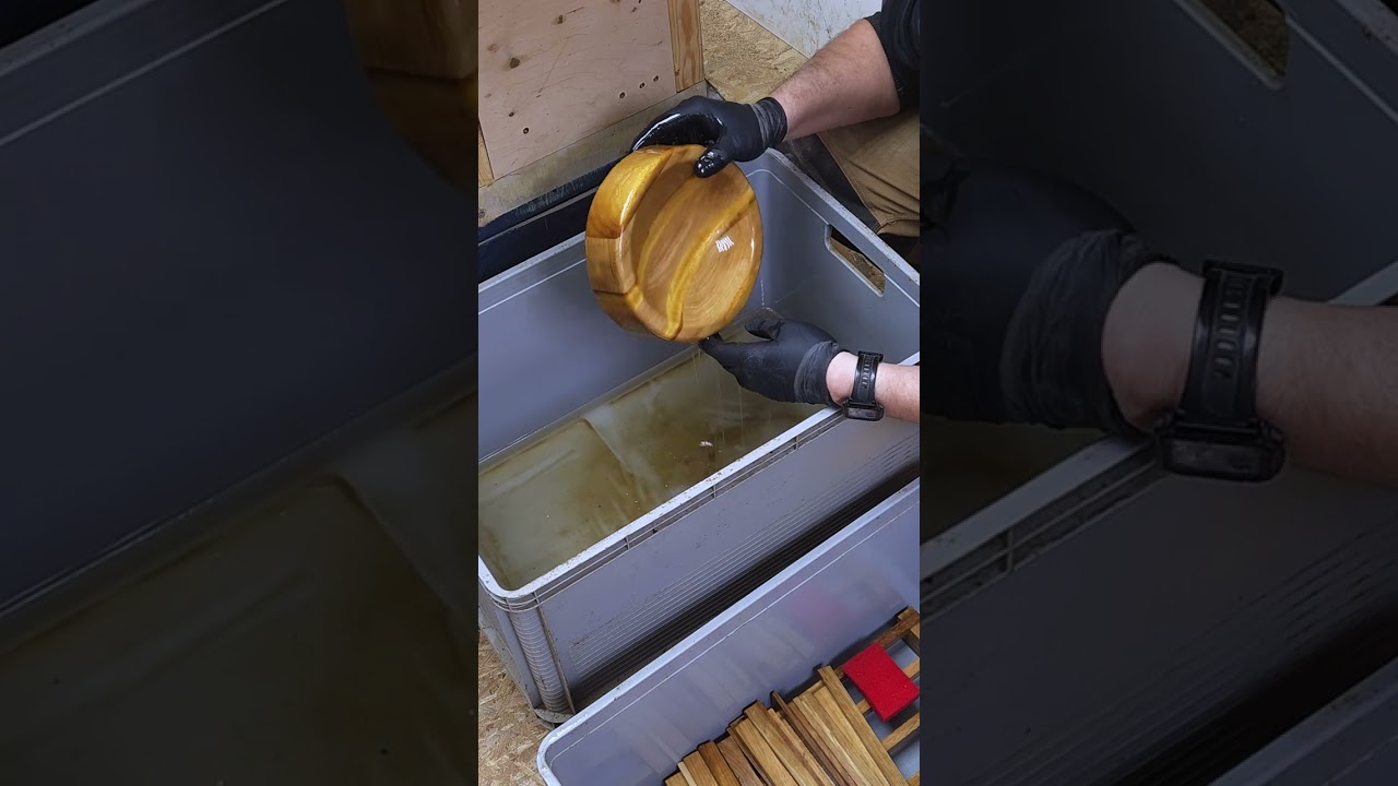woskowanie drewnianej misy #wsp&oacute;łpracareklamowa #woodworking #stolarstwo