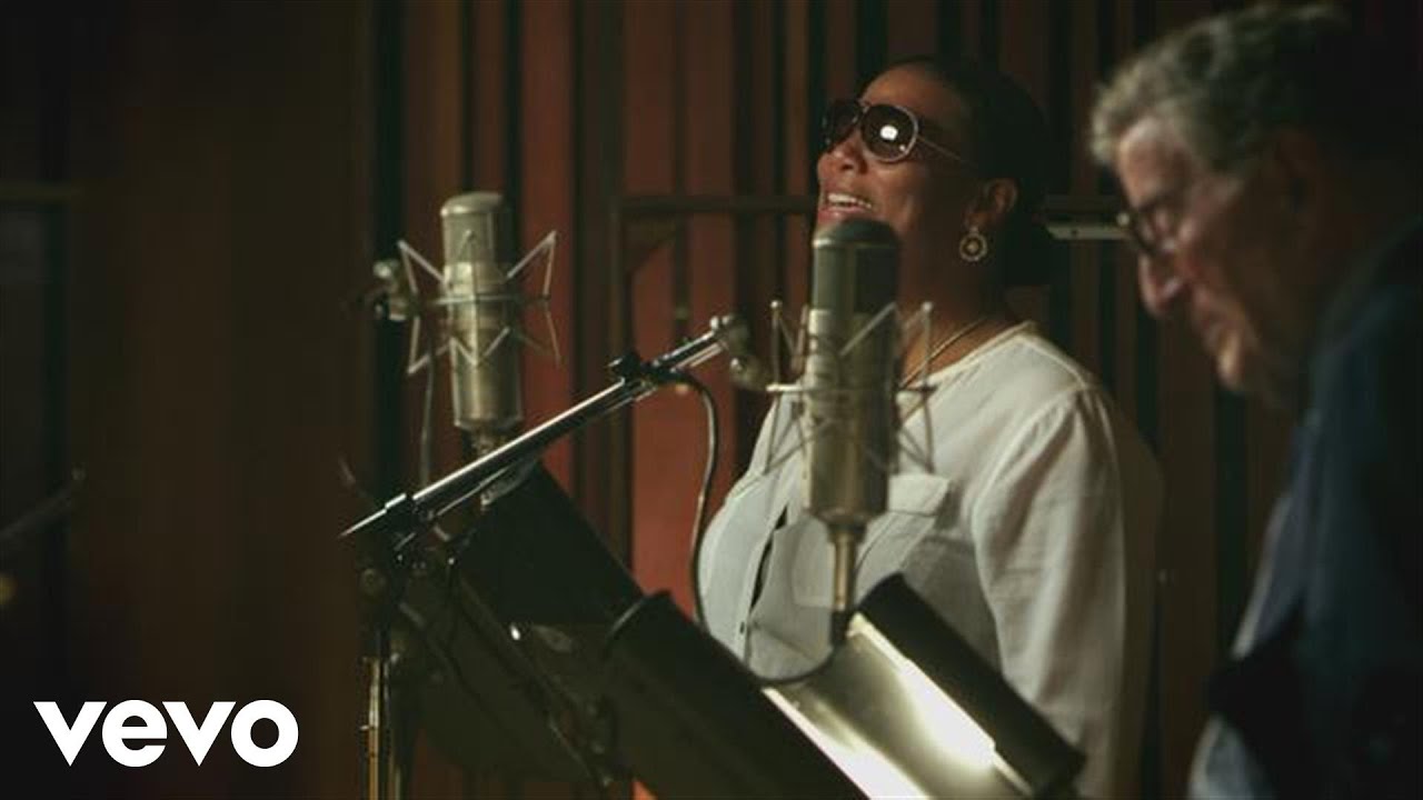 Tony Bennett, Queen Latifah - Who Can I Turn To (When Nobody Needs Me) (from Duets II)