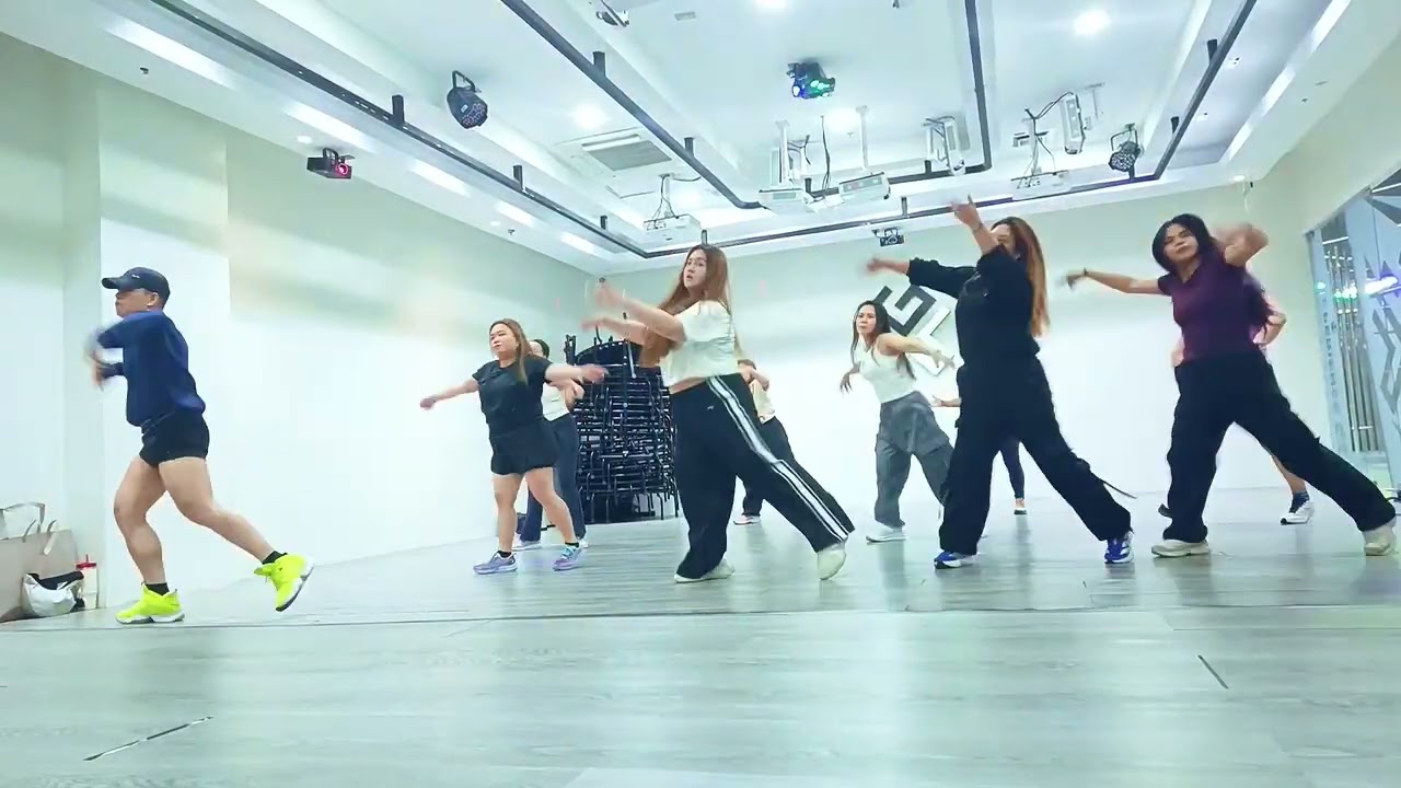 Woman like me - little mix