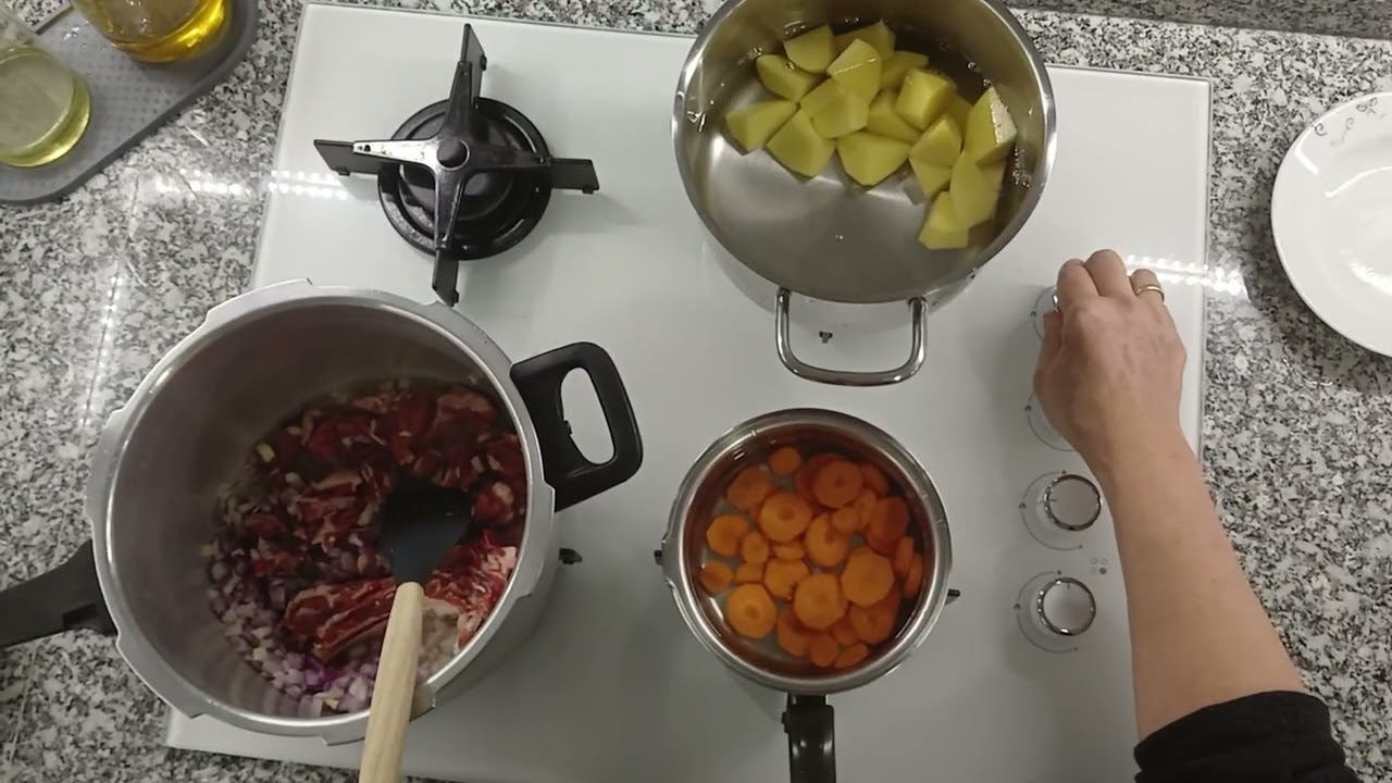 Barbunya Yemeği Tarifi , Havuçlu Patatesli Barbunya Yemeği 