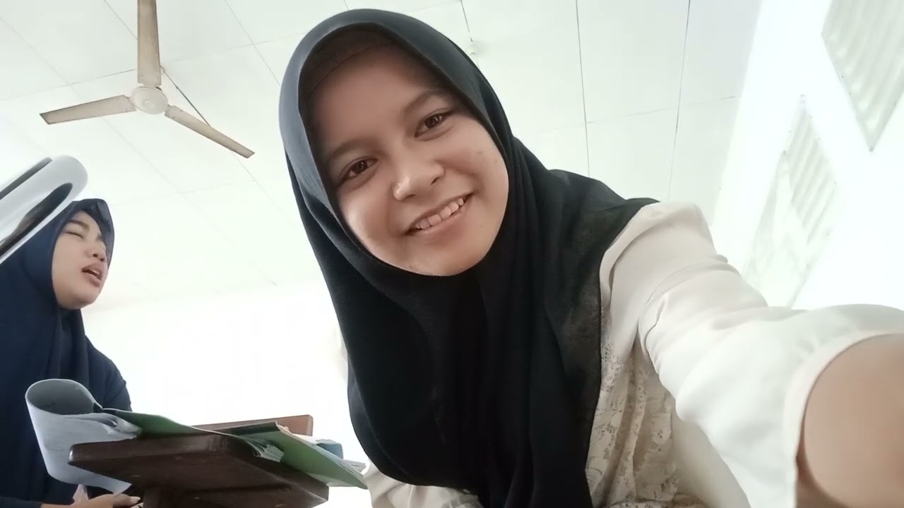 Menyimak Hafalan Ummii di kelass, this for semester 5