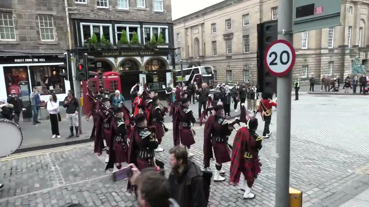 2 SCOTS Pipes, Drums & Bugles - Armistice 2021