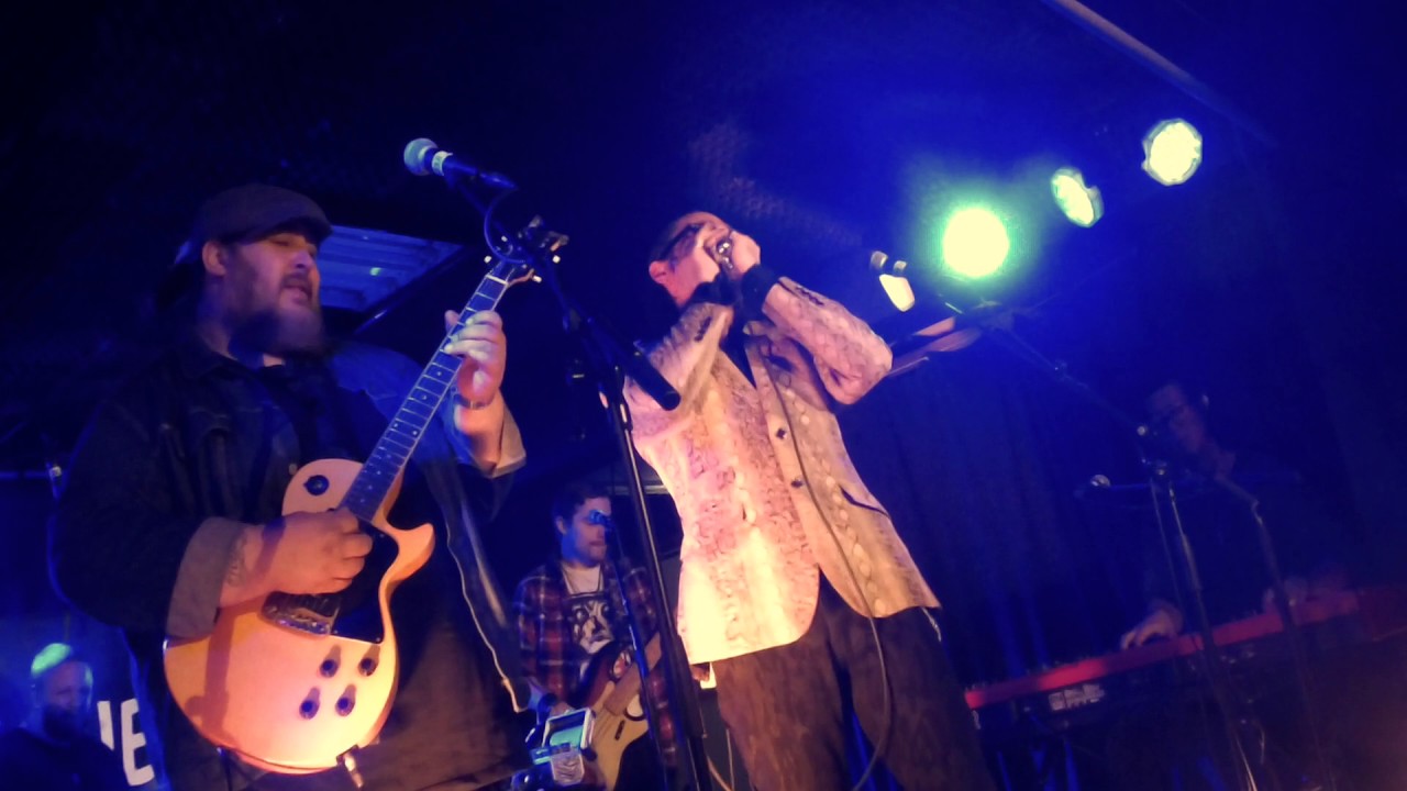 Dennis Gruenling w/the Nick Moss Band 