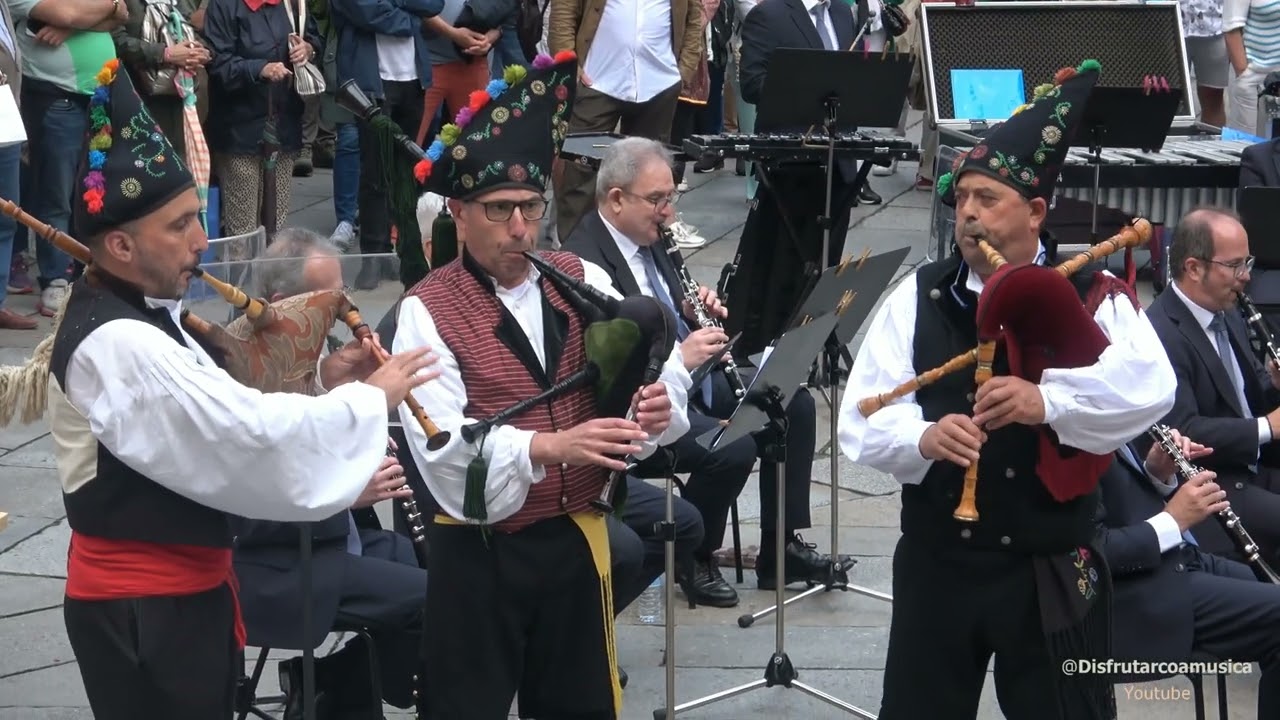 2024. 11 Xulio. A Farruquiña. Banda Municipal Sant. Compostela. Agrup. Folk. Calexiata de Sar
