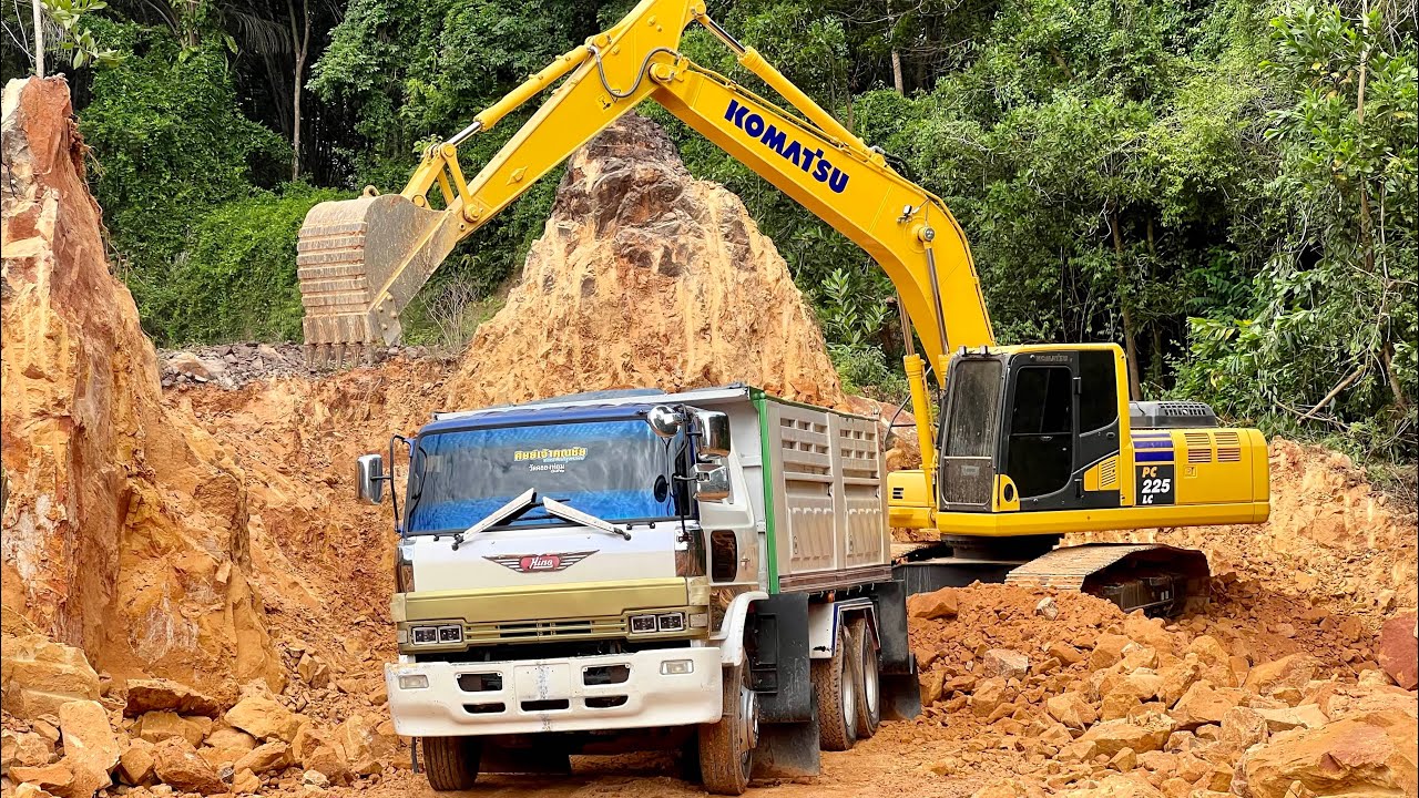 Komatsu PC225LC เจอของเเข็ง เสียงเครื่องกระหึ่มม