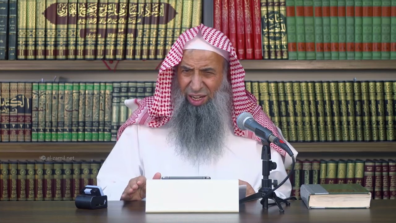 هل تصح صلاة الإمام والمأمومين إذا سكت الإمام في منتصف كلمة 