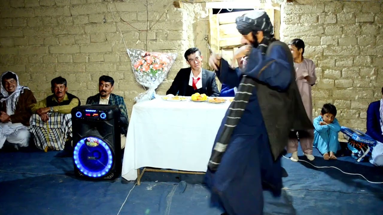 عجب رقص افغانی دیدم مرد پشتون زبان با آهنگ فارسی صدای تقی خوشنواز چی یک رقصی کد 😱😱🇦🇫🇦🇫🇦🇫🇦🇫🇦🇫🇦🇫💃💃💃