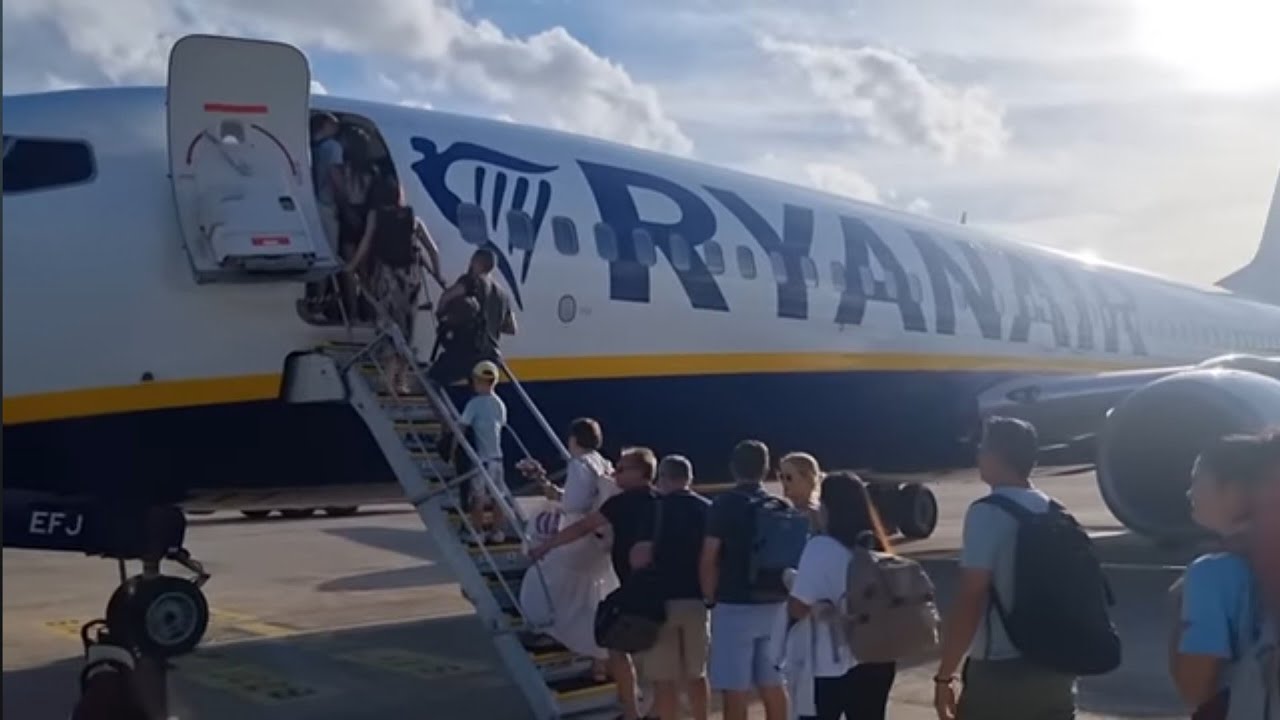 I Booked CHEAPEST Flight To........