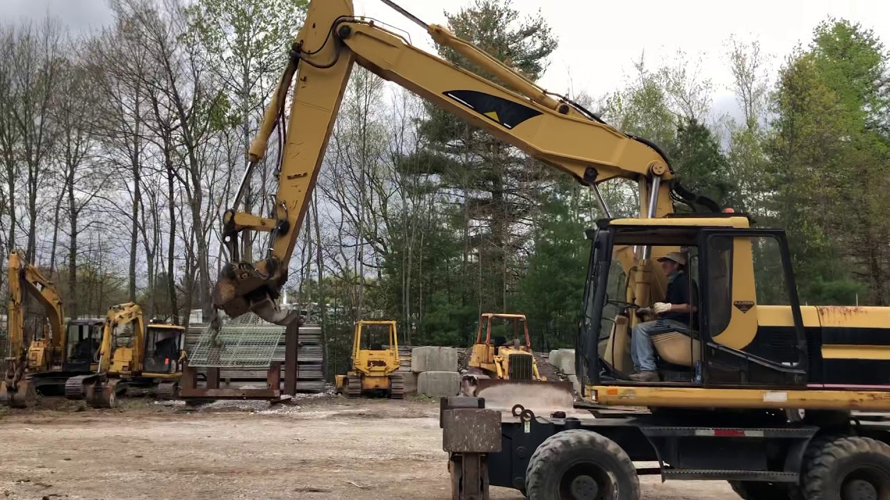 2000 CAT M318 Wheeled Excavator