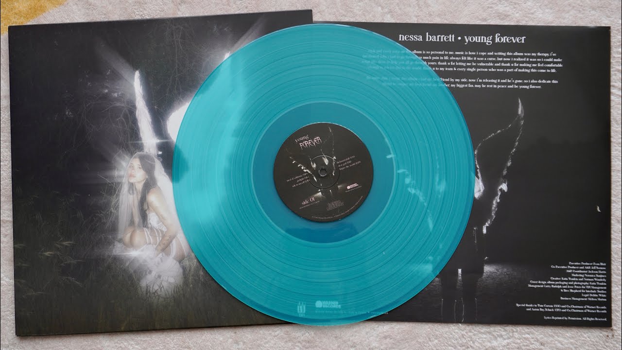 Nessa Barrett - Young Forever Urban Outfitters Exclusive Vinyl Unboxing #rvinylvlog 78