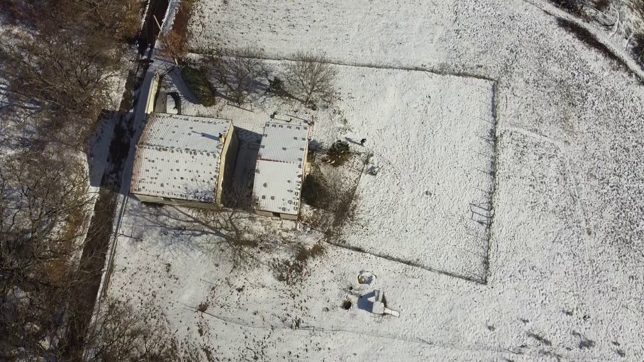 EX PAT LIFE IN ABRUZZO. Drone flight over the snow, a nice relaxing flight over Abruzzo.