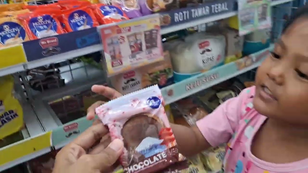 Hunting Jajan Indomaret⁉️ Jajan Eskrim Walls paddlepop Jelly Dan Mochi #icecream 