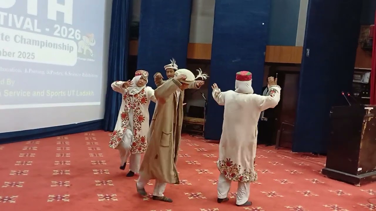 Haye haye le bul bul shina dance🫠 💃 