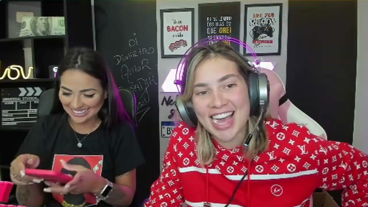 ENSINEI A VIRGÍNIA A JOGAR GTA RP!!! *tente não rir* KKKKKKKK