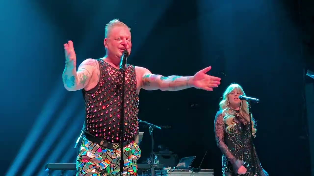 Andy Bell of Erasure CHAINS OF LOVE Live 10-25-2025 Gramercy Theatre NYC 4K