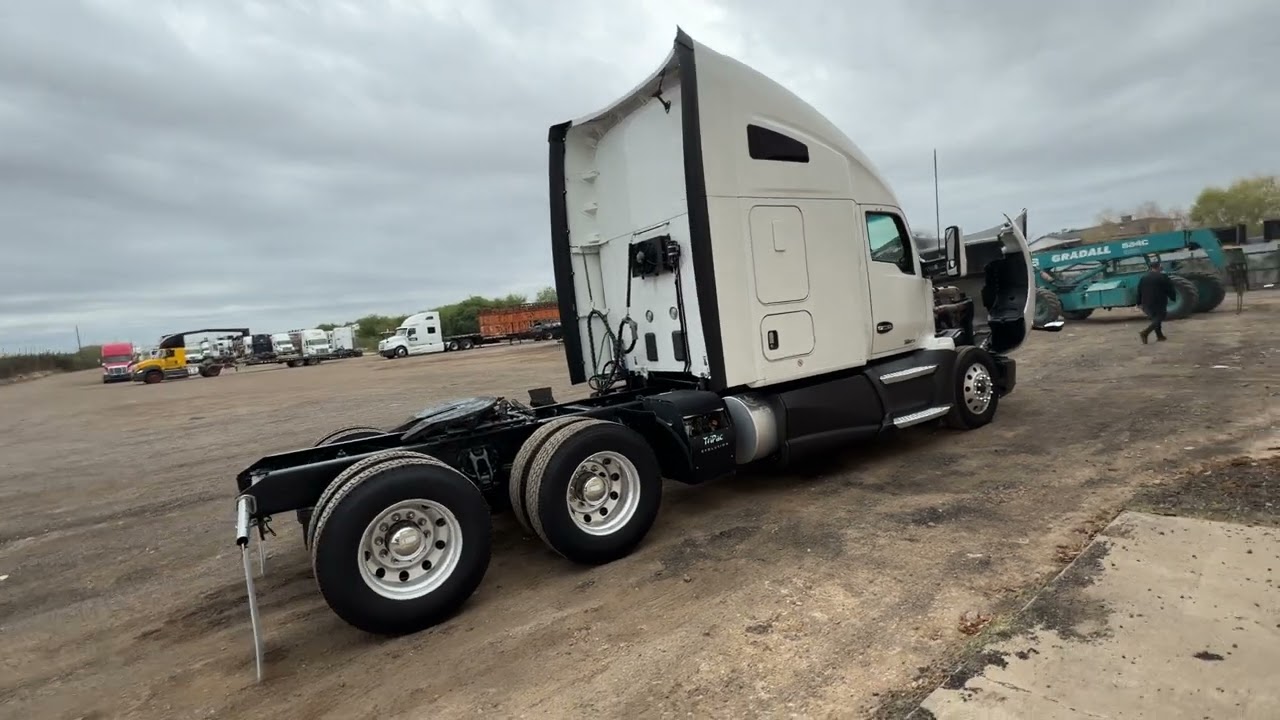 2018 KENWORTH T680 CUMMINS X15 GM109429 @ WWW.GMTRUCKSINC.COM