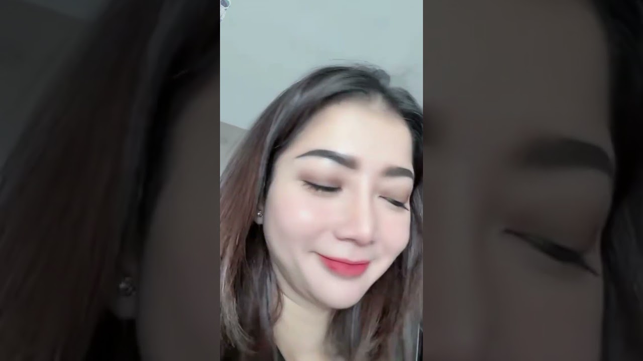 Mama ovi dapat kiriman puding dari fans zayla dan kak zahra happy banget