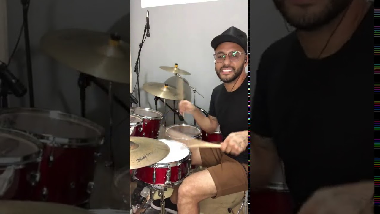 Dei o play e toquei ( Olha só no que deu 😅 )