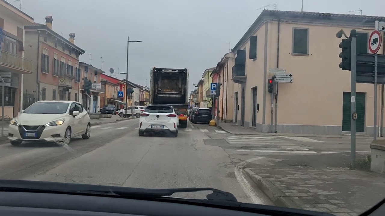 VERY NICE SCENE NORMAL ROAD ITALIA 🇮🇹 