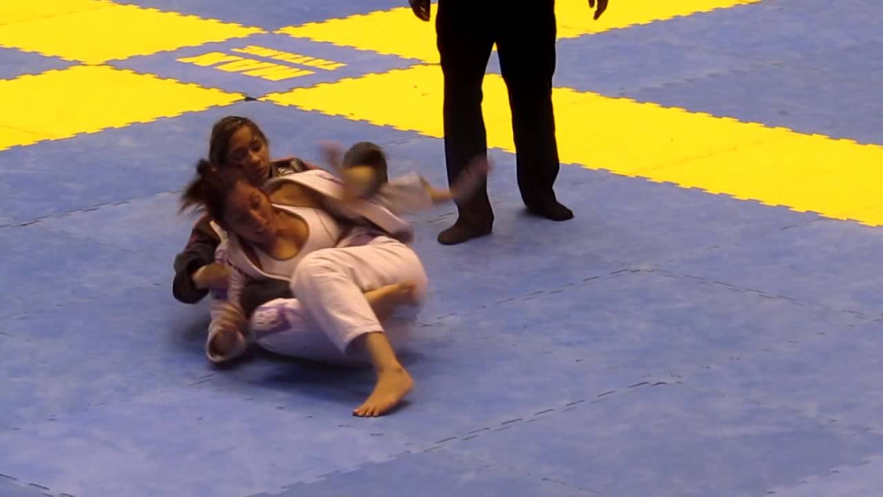 Campeonato Brasileiro CBJJ 2015 - Bruna Gosson x Mayssa Bastos Semifinal Adulto Roxa Pena