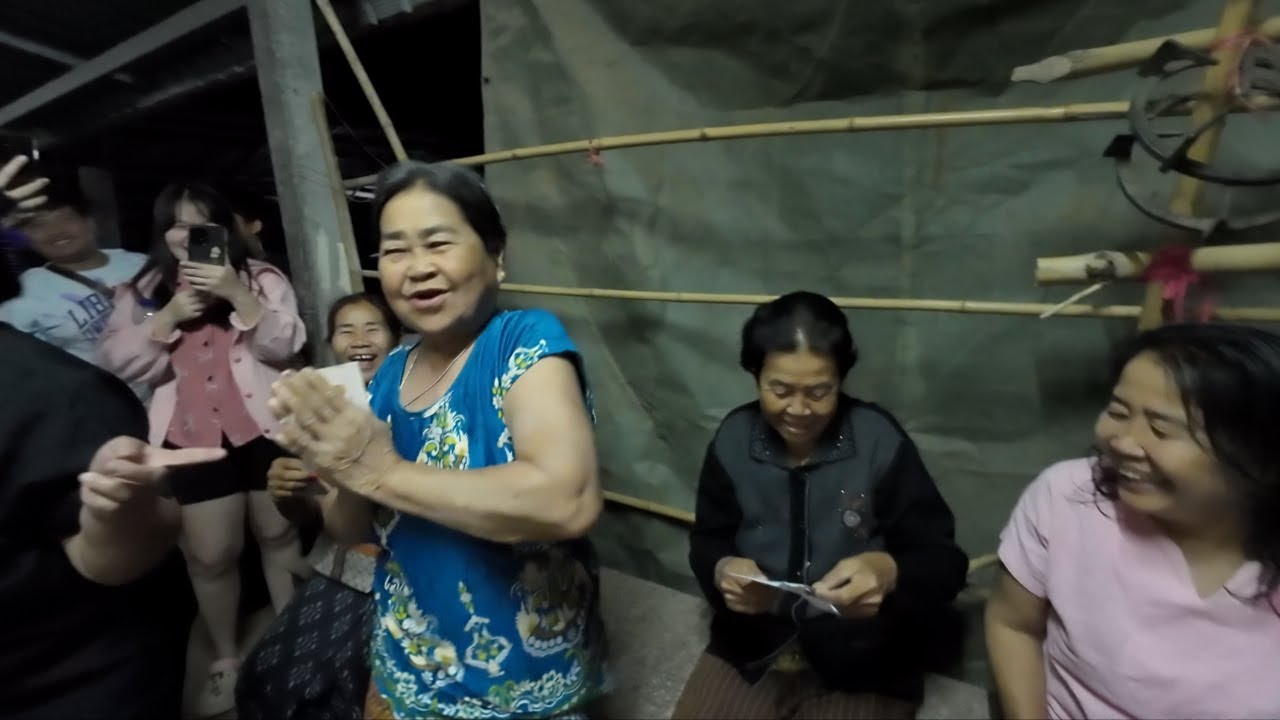 5 ยาย หมุนวงล้อลุ้นโชค ใครจะได้รางวัลใหญ่?