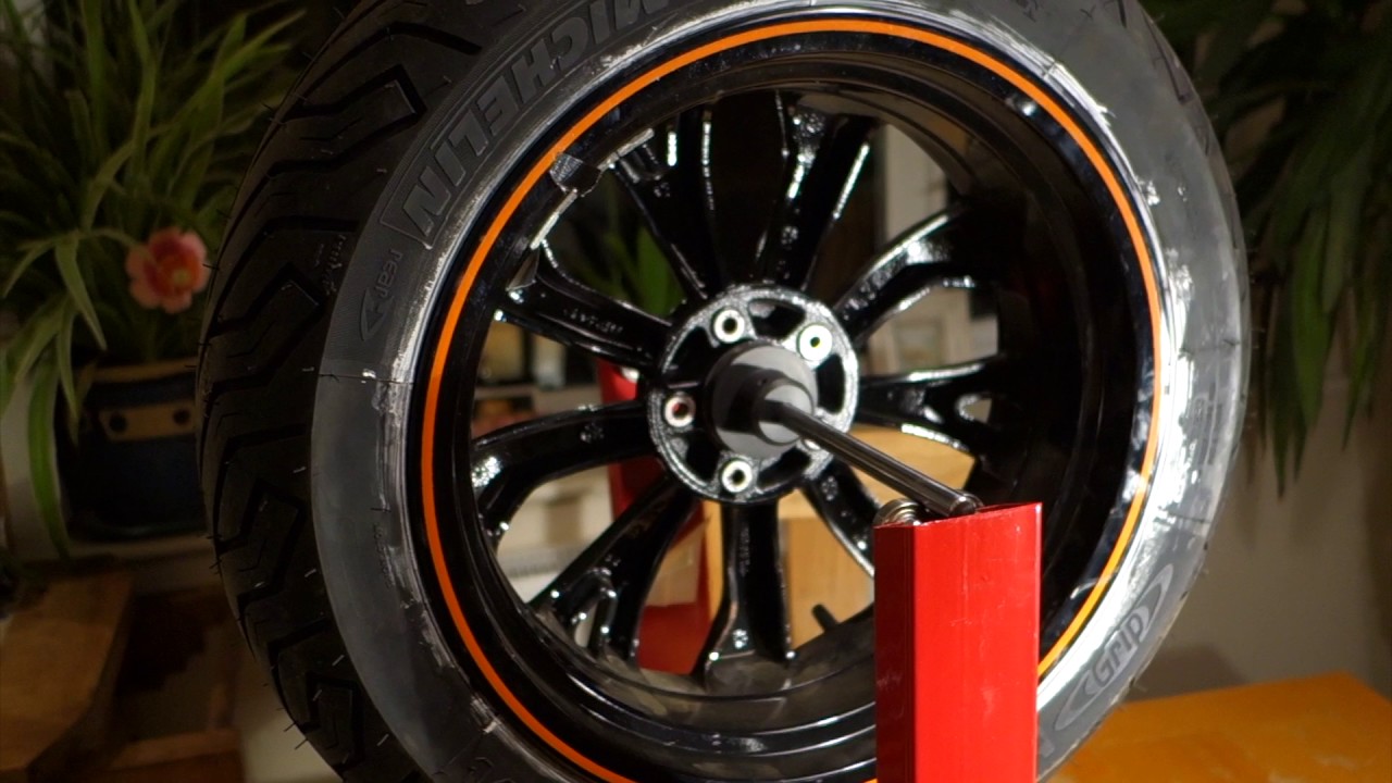 Peugeot Metropolis Wheel Change