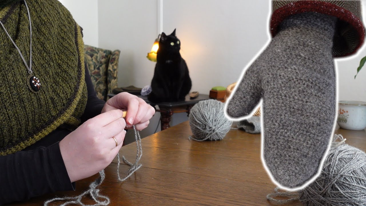 Nalbinding a Pair of Winter Mittens