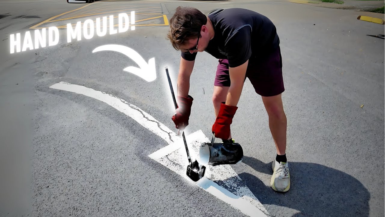 How to line marking using hand moulds