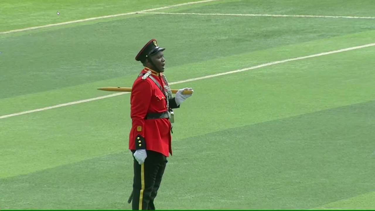 GWARIDE LIKIINGIA KWA MADOIDO KATIKA MAADHIMISHO YA MIAKA 60 YA UHURU/ MAMIA WAFURIKA