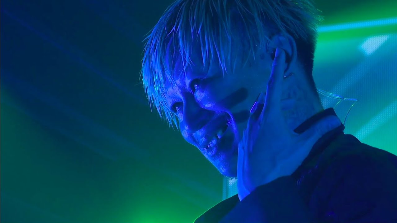 DIR EN GREY - 鬼眼 [eng sub] LIVE HD