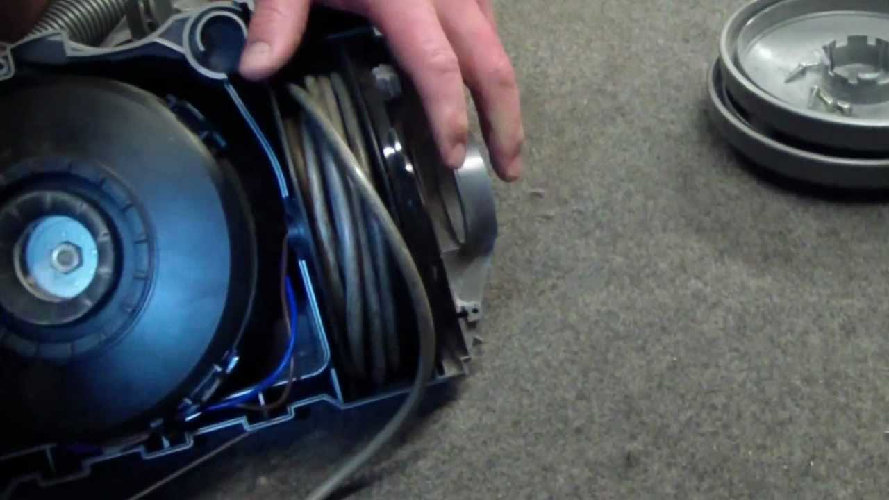 How to Change a Dyson DC08 Retract