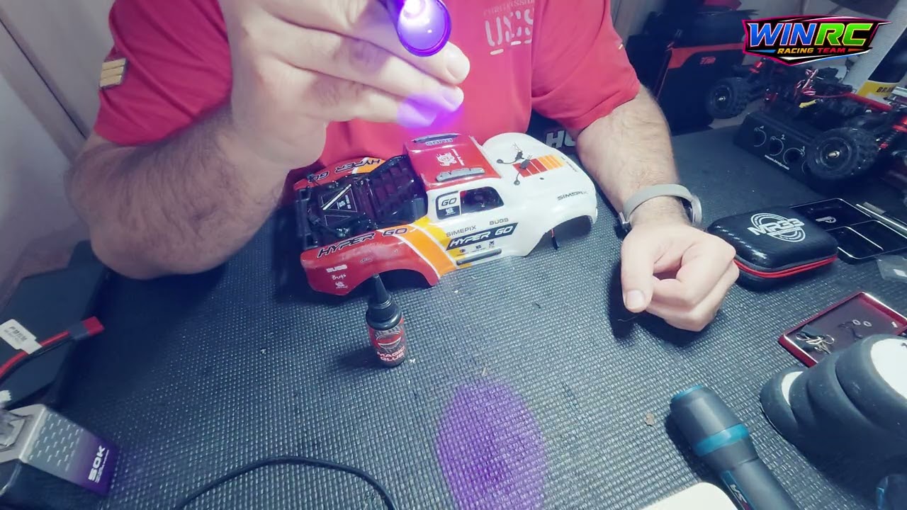 Lepení karoserie Short Course Amewi Hyper Go lepidlem Super Glue od MR33