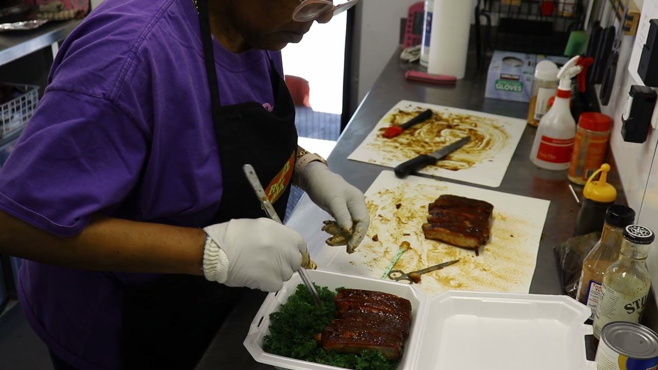 Prepping A Competition Rib Turn In Box For A KCBS Contest