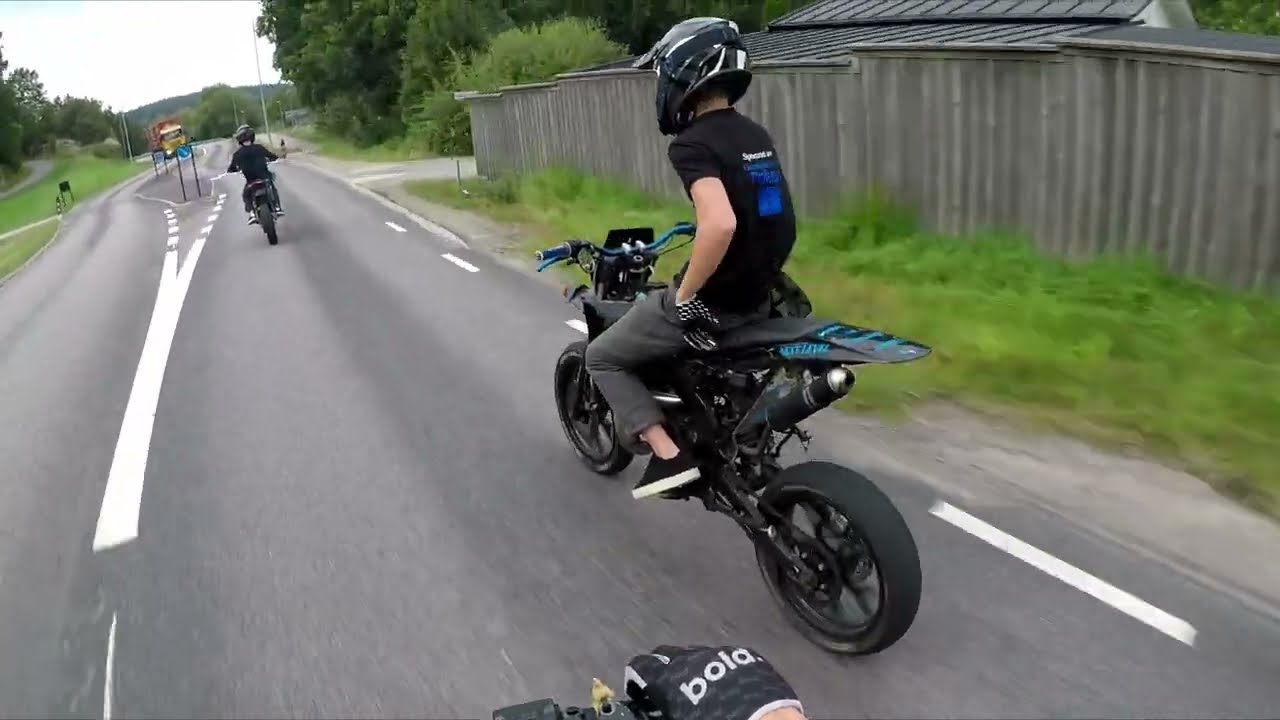 Stegrar framför polis och ramlar! Blir tagen?  ||  WSR Stunt video