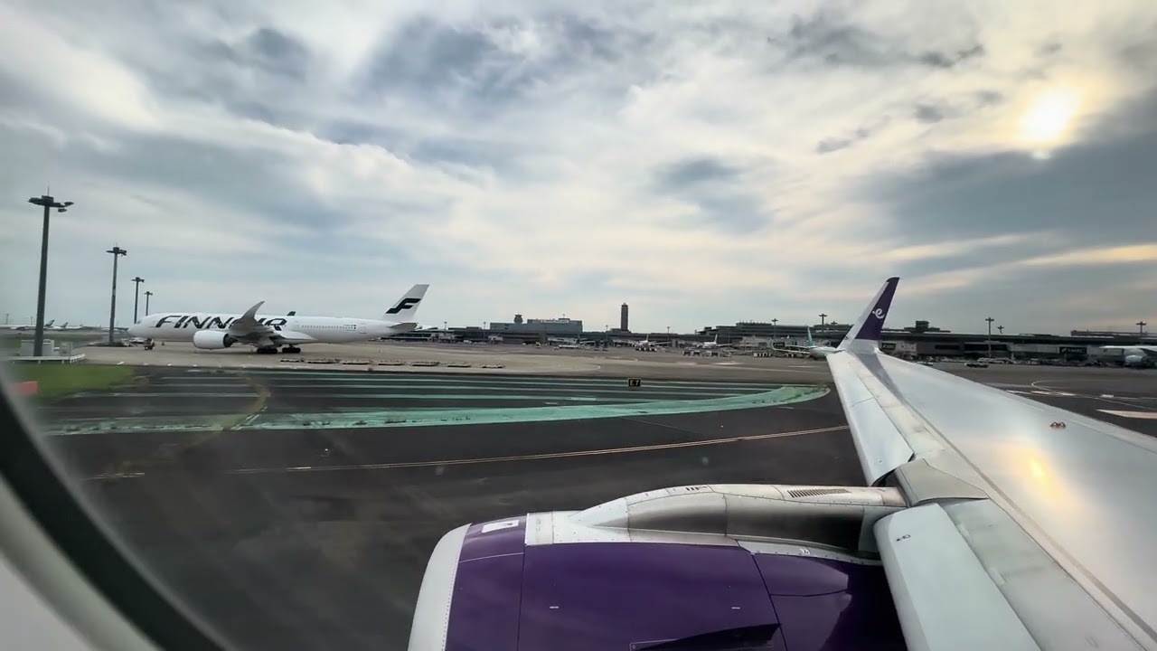 HK Express A321neo departs NRT 16R