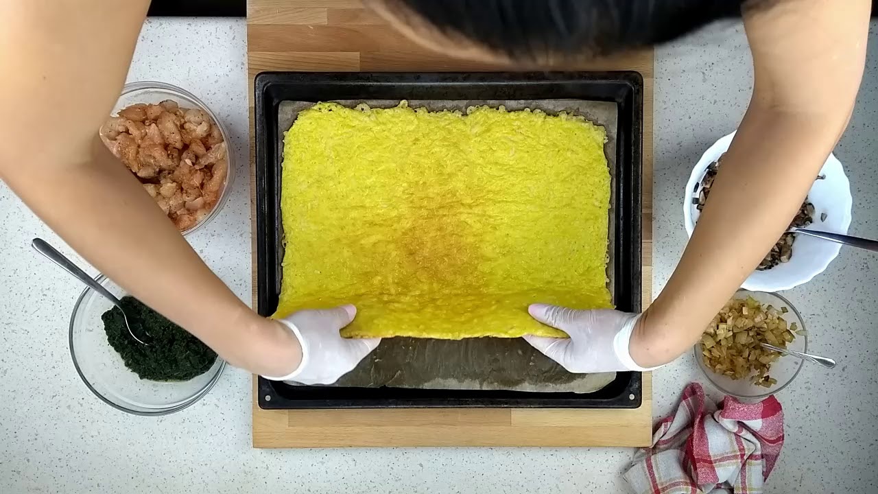 Ladydieta poleca: Rolada serowa z kurczakiem, szpinakiem i pieczarkami