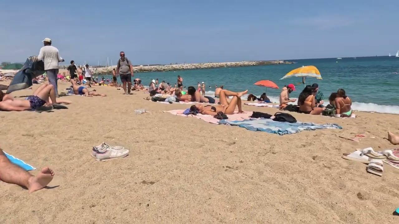 Benidorm's Coastal Charm: A 4K Beachfront Stroll | Espa&ntilde;a's Best 2023