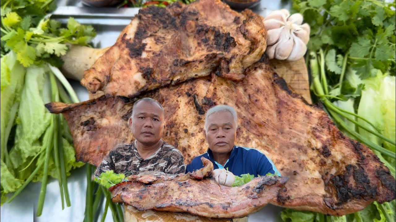 คอหมูย่างหอมๆนุ่มๆคุ้ยแจ่วน้ำบักขามเปียกส้มๆหวานๆ | อิแอบแซบ