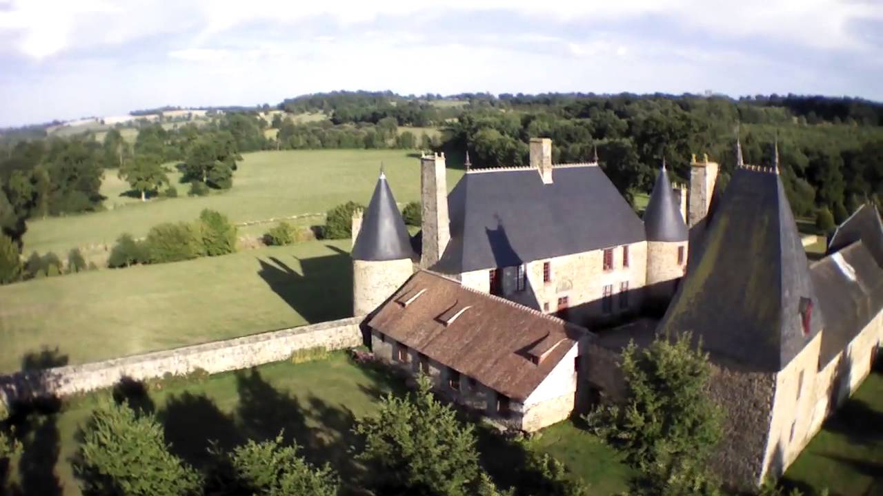 Le manoir de la Chaslerie vu d'un drone le 23 août 2013
