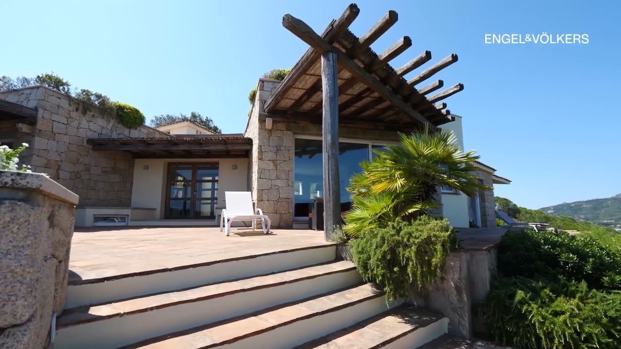 Baja Sardinia • Sardinia • Modern villa in an exclusive sea location