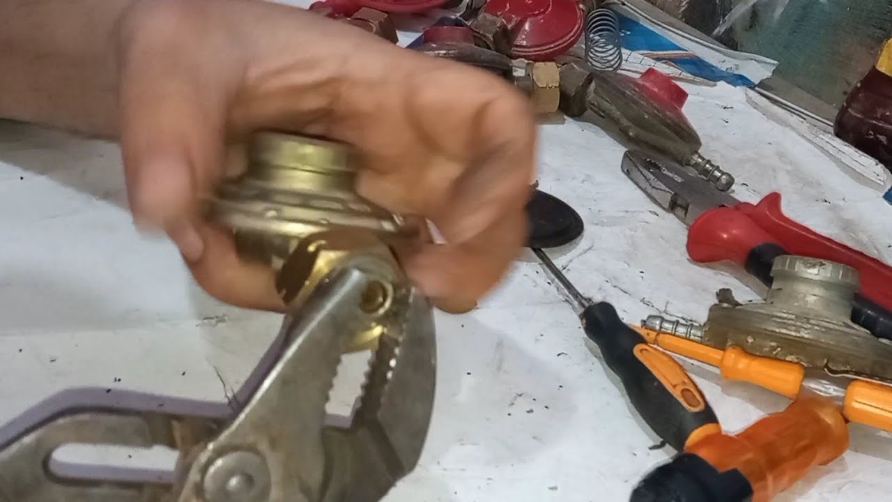 طريقة اصلاح اكور  منظم الغاز  لو السن باظ أو مش عايز يربط فى الأنبوبة