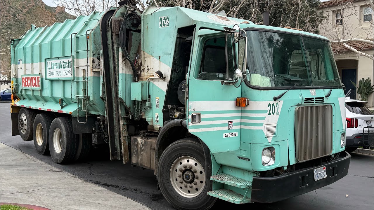 EJ Harrison Side Loader Garbage Truck | Last Truck of 2025