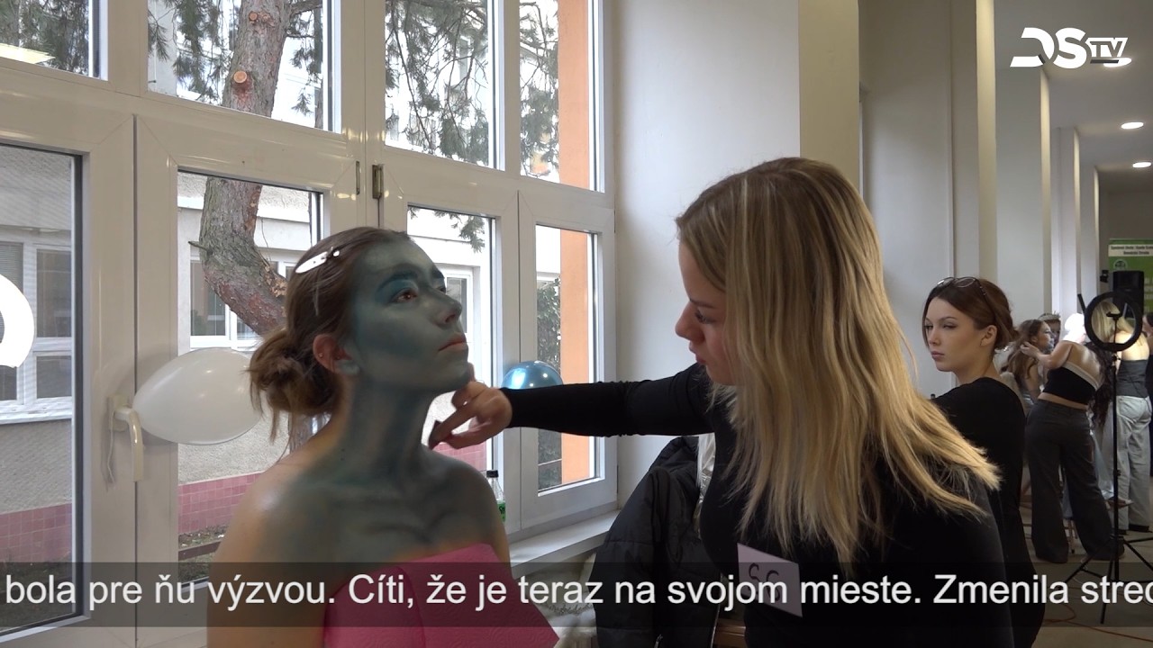 Ľadové kúzlo na tradičnej súťaži v líčení a kaderníctve strednej odbornej školy